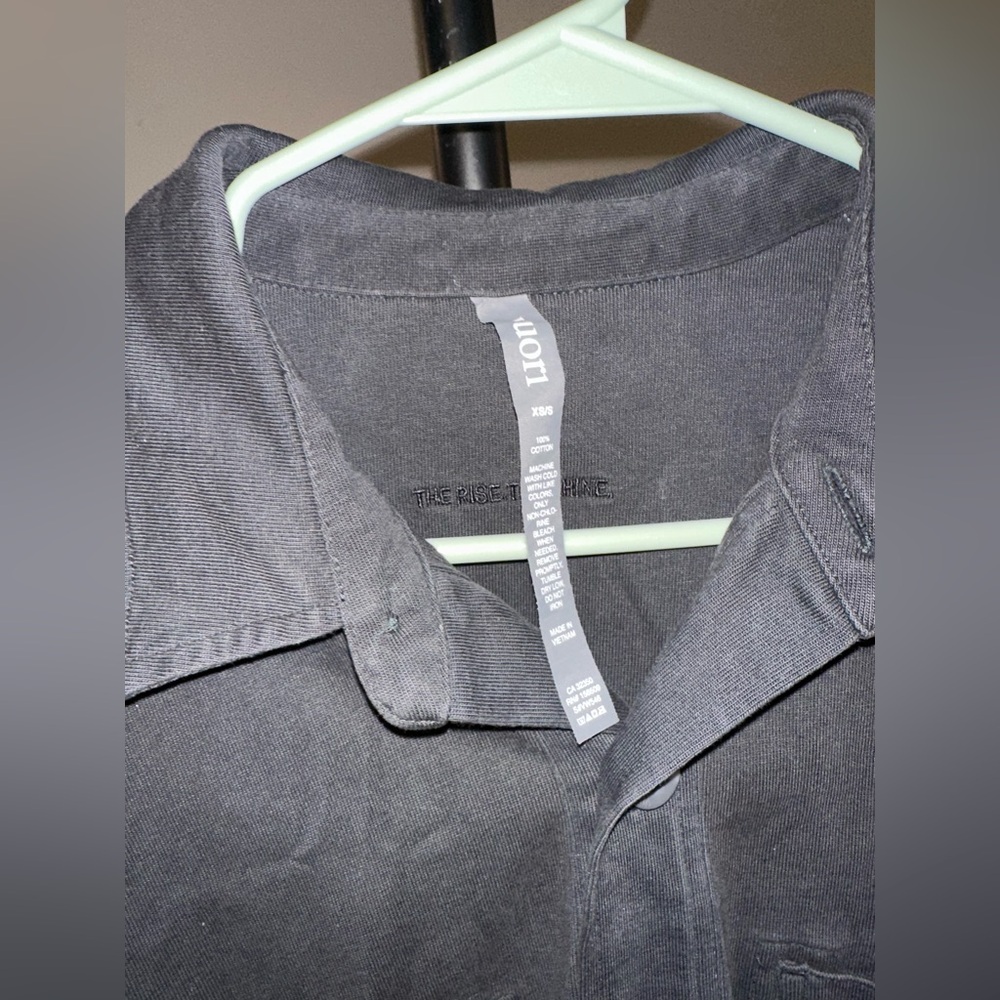 Vuori women’s button down jacket - image 3